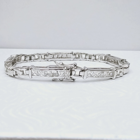 FINAL SALE! RARE Silpada Sterling Silver Cubic Zirconia Tennis Bracelet  B0764 - Picture 1 of 16